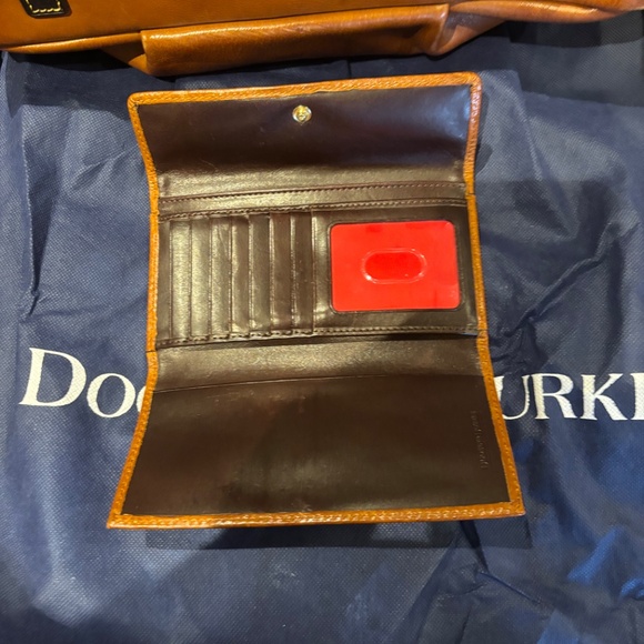 Dooney & Bourke DOONEY & BOURKE LIGHT BROWN HANDBAG AND WALLET